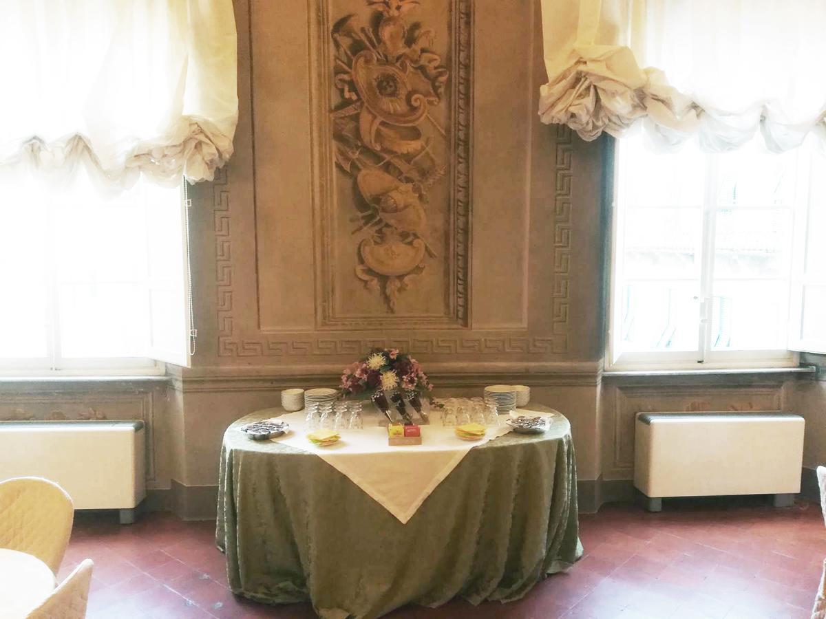 Palazzo Tucci Residenza D'Epoca Bed & Breakfast Лука Екстериор снимка